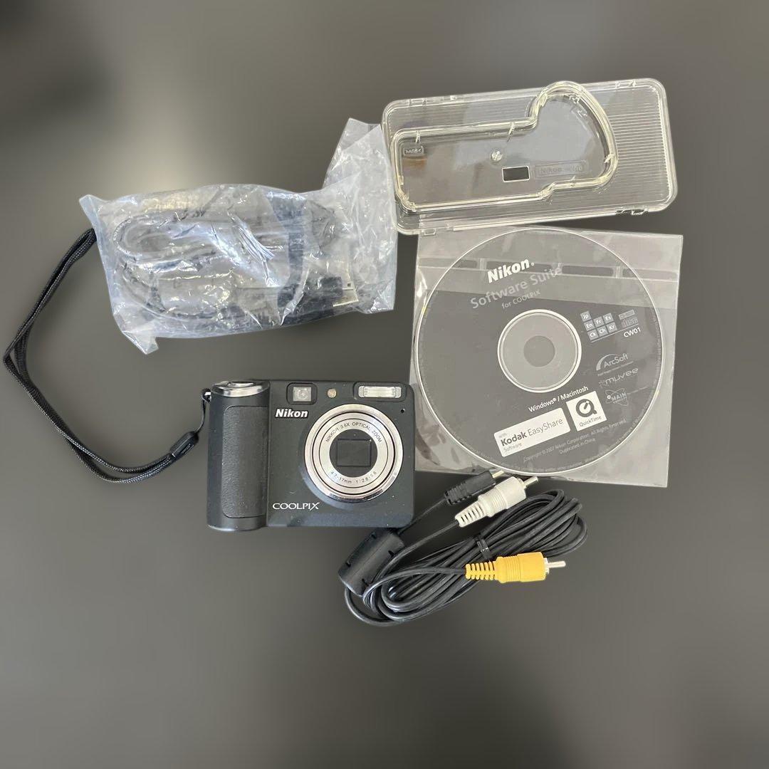 Nikon COOLPIX P50 ブラック　デジタルカメラ