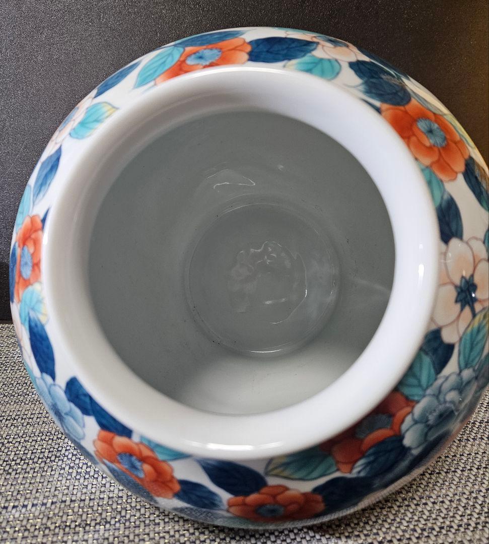 鍋島焼　老舗　畑萬陶苑作　色鍋島　山茶花大壺　飾壺　オブジェ　高さ約26.2cm