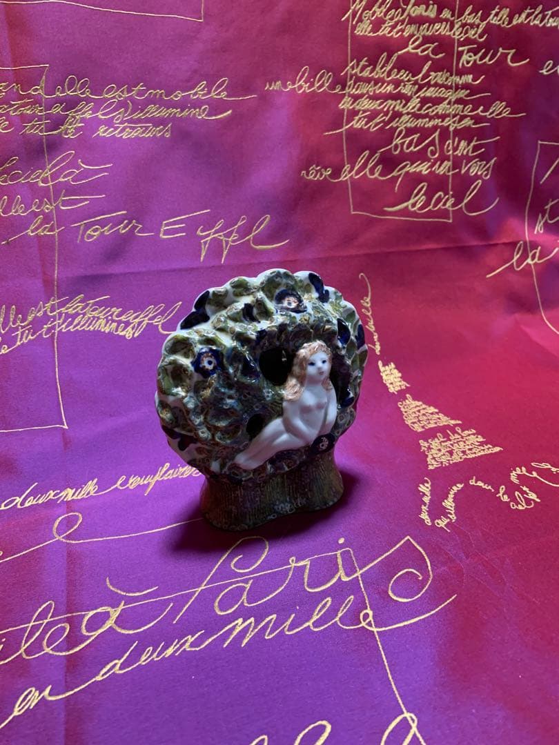 ロイヤルコペンハーゲン　テネラ　ビンテージのレアなイブの置物鳥が可愛く顔出し！