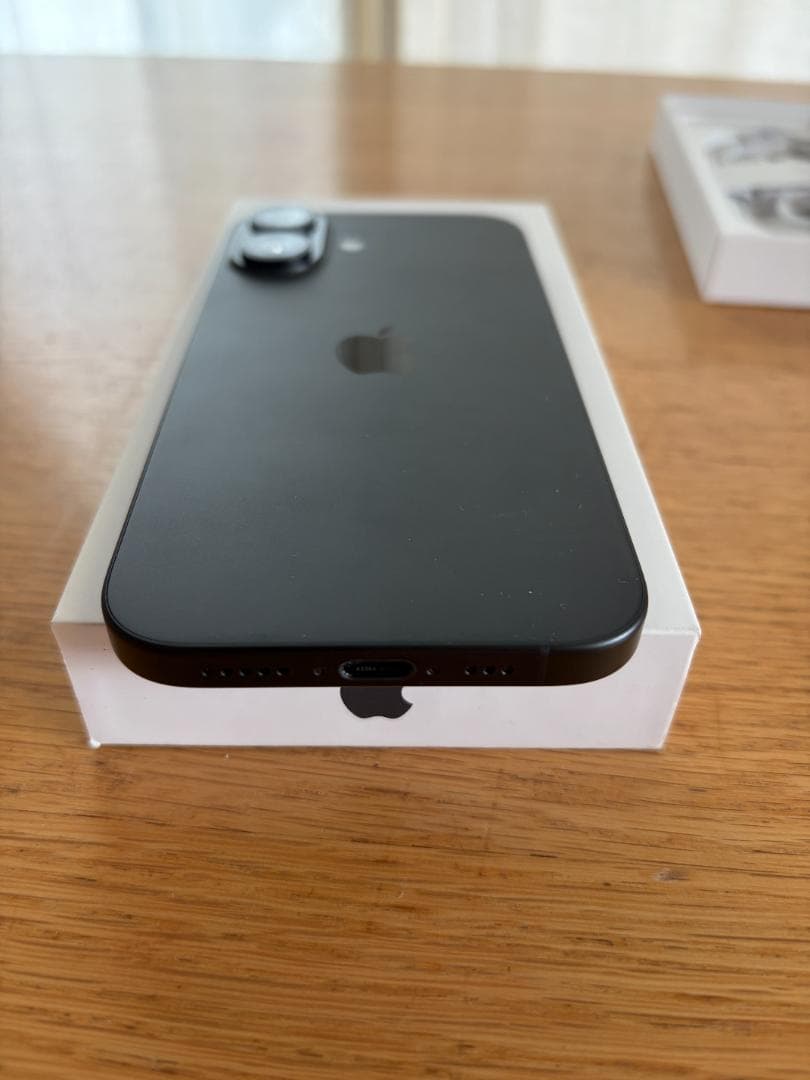 Apple iPhone16 SIMフリー本体 ブラック 128GB
