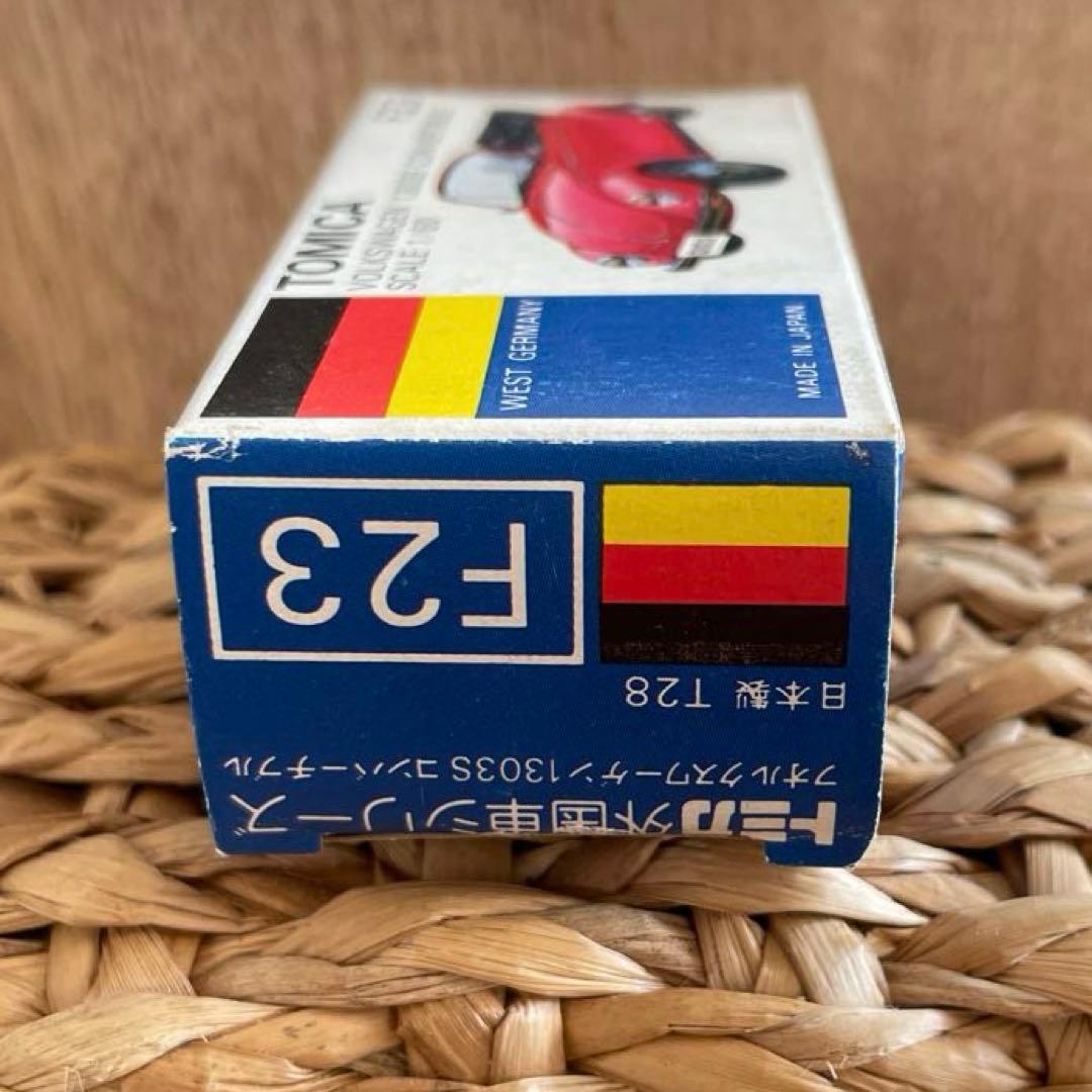 〈トミカ〉F23 フォルクスワーゲン コンバーチブル 黒×赤(日本製)