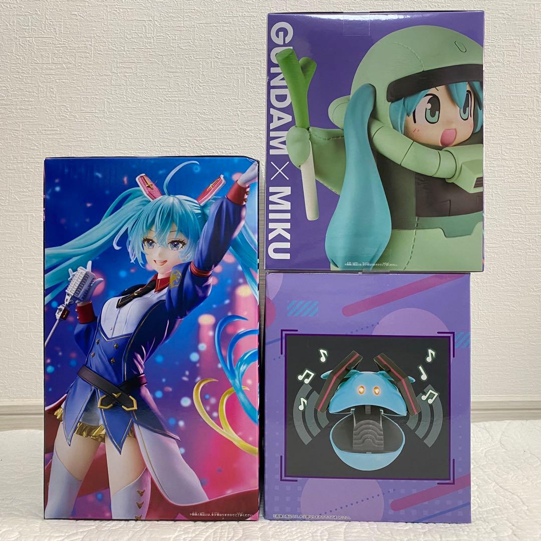 ガンダム45周年×初音ミク バンプレエボルヴ ザクぐるみ ハロスピーカー 3種
