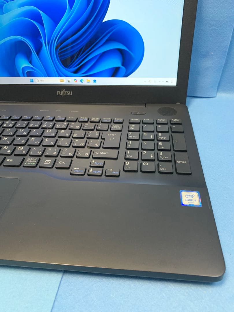 富士通/6th i3/Win11/BD/Office/新SSD/8GB㉚