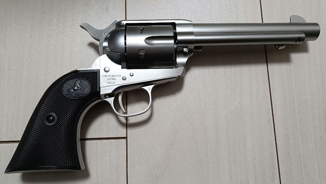 【中古品】東京マルイ エアガン「SAA.45 アーティラリー シルバー」セット