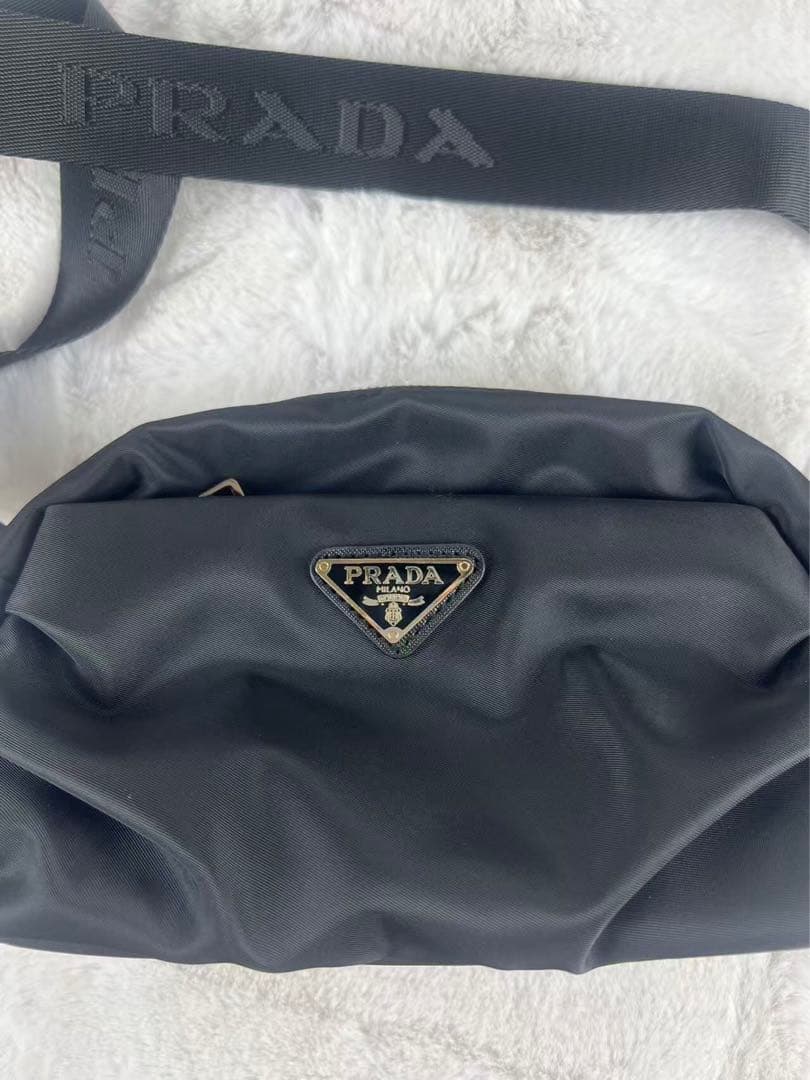 PRADA ブラック ショルダーバッグ ナイロン ノベルティ ブラック