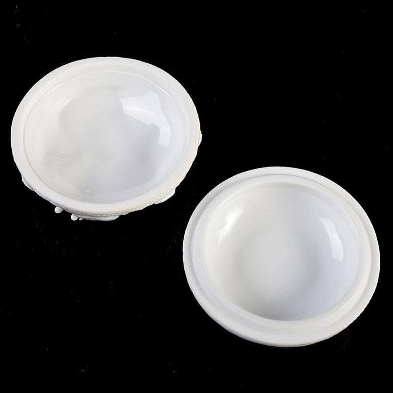 茶道具　平戸焼　十五代　中里茂右ェ門作　白磁雲龍彫　香合　共布共箱　V　8911