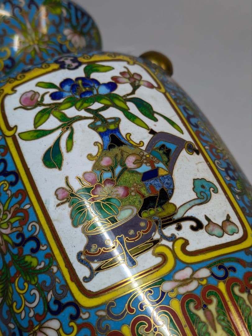 中国美術　有線七宝　花瓶　古玩　骨董　草花吉祥文様　宝物　牡丹唐草