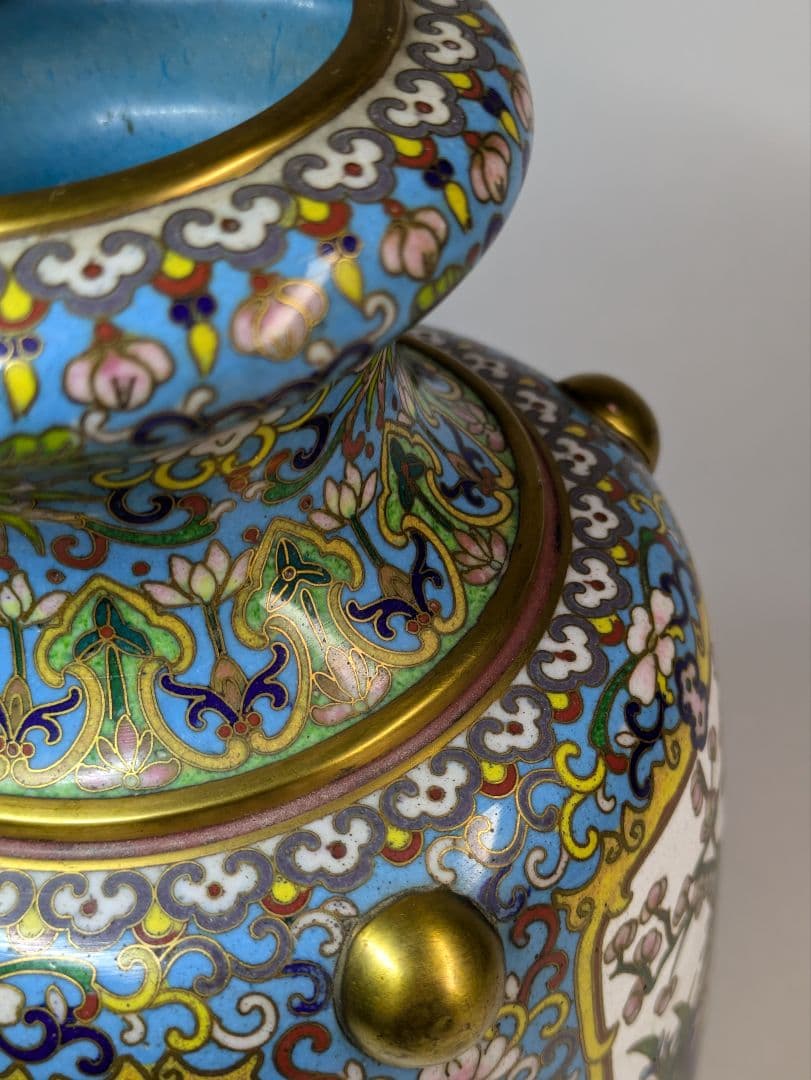 中国美術　有線七宝　花瓶　古玩　骨董　草花吉祥文様　宝物　牡丹唐草