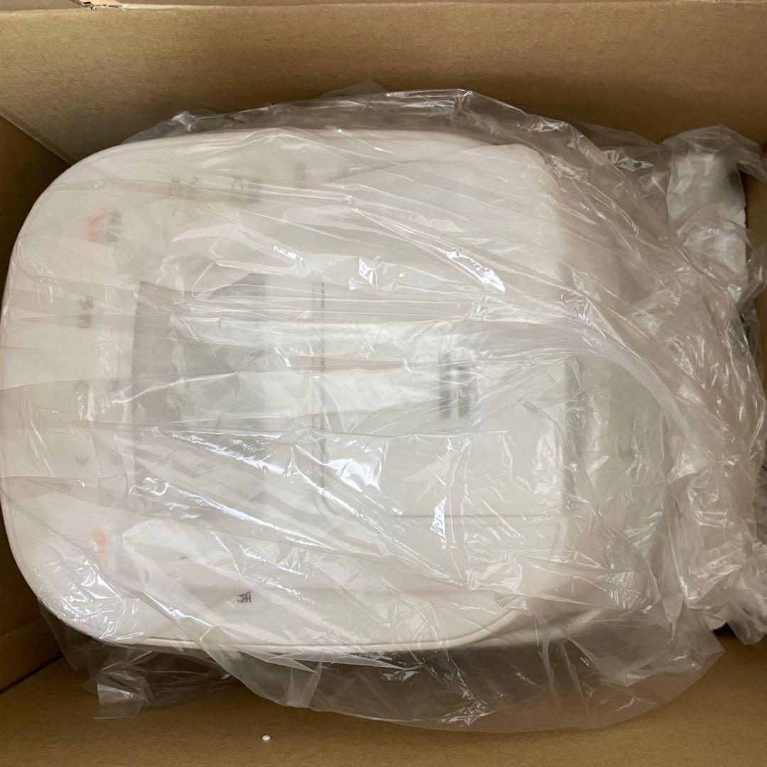 【新品】アイリスオーヤマ　炊飯器（3合炊き）　RC-ME30-W