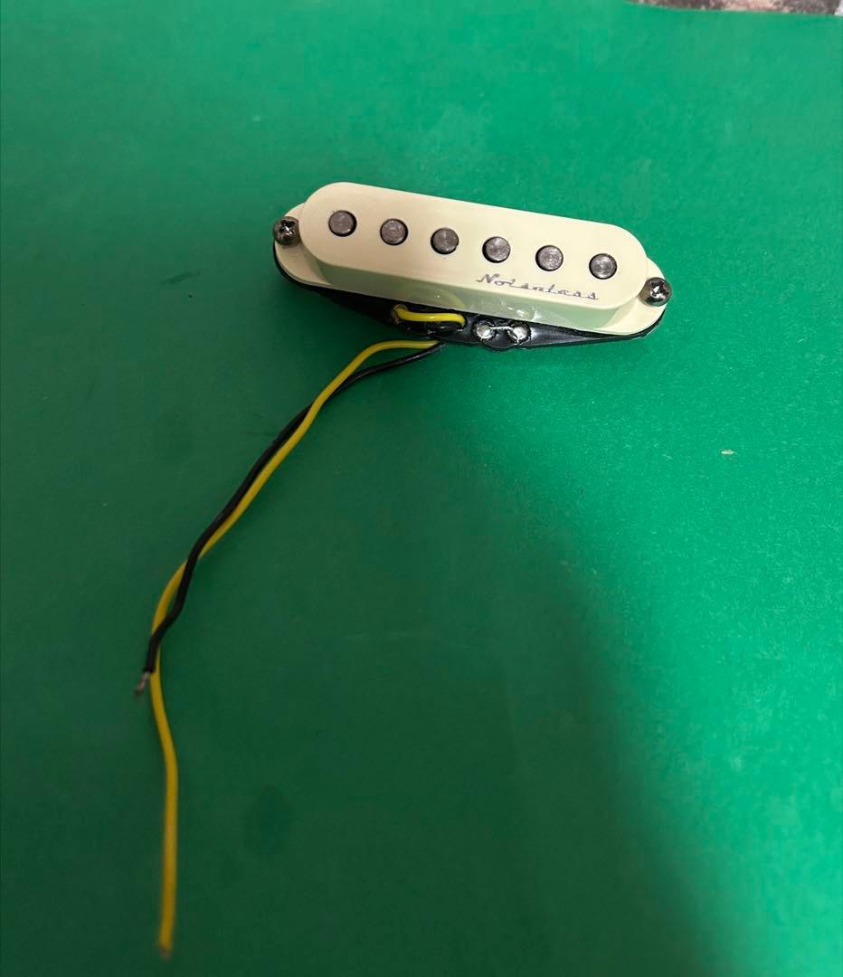 M*n様 早い人勝ち　Fender Noiselessセンターピックアップ