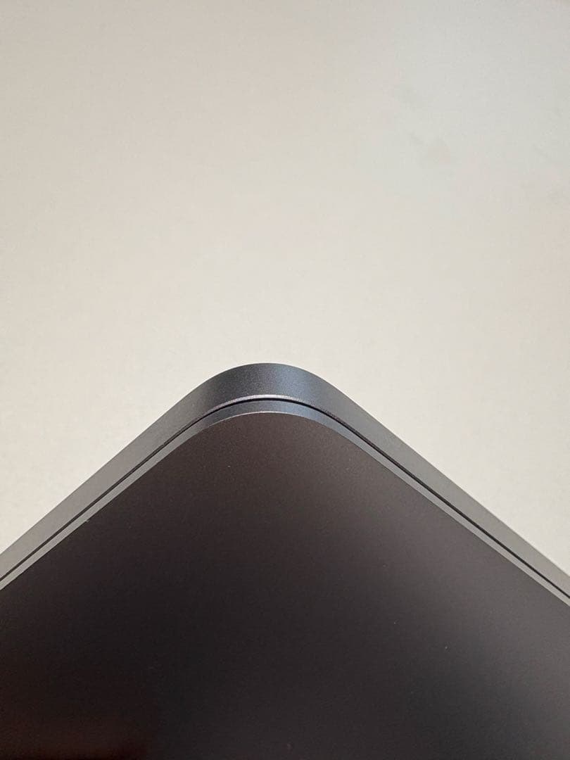 美品 MacBook Pro 13 M2 2022 8GB/256GB 箱付