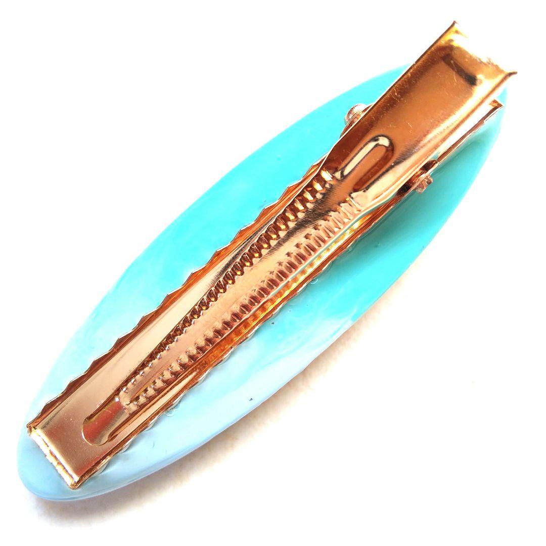 ヘアクリップ レジン 二等辺三角形 ジャックポットと紫陽花