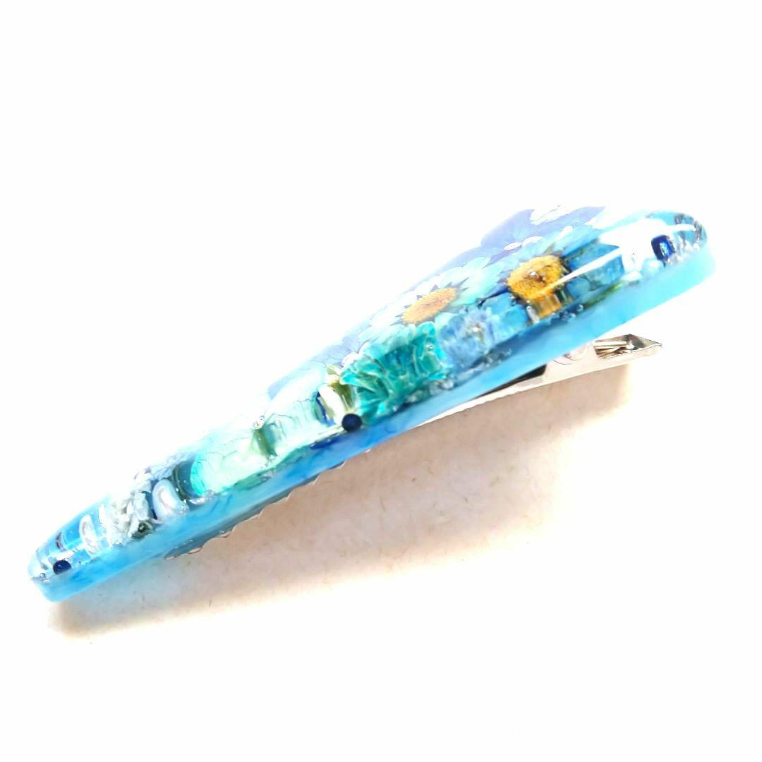 ヘアクリップ レジン 二等辺三角形 ジャックポットと紫陽花