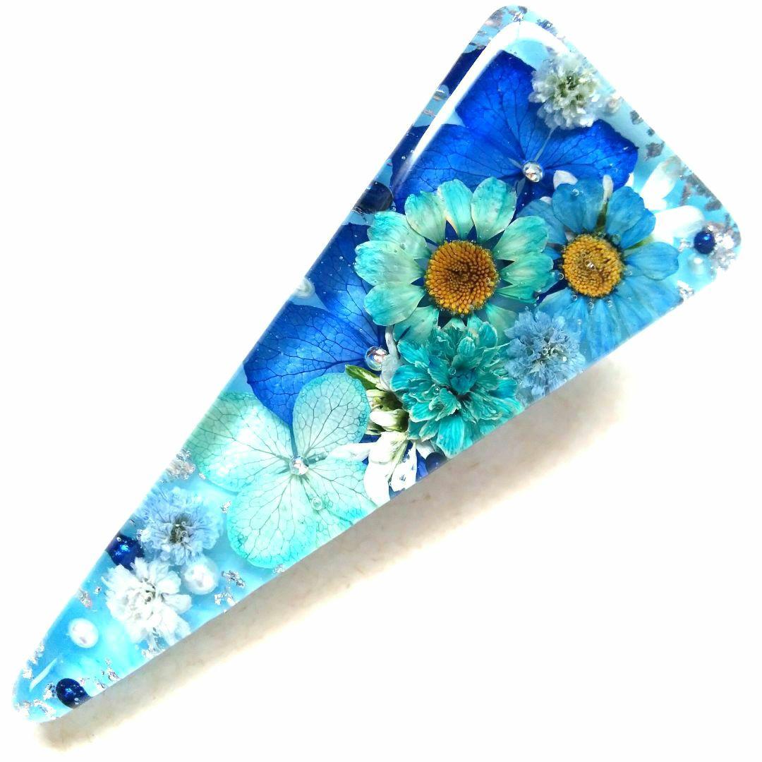 ヘアクリップ レジン 二等辺三角形 ジャックポットと紫陽花