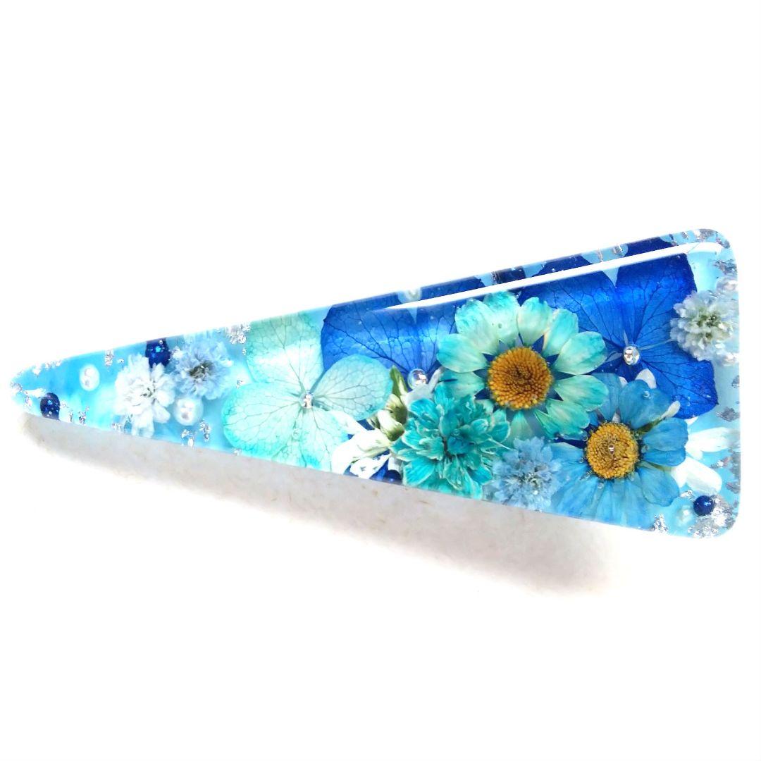 ヘアクリップ レジン 二等辺三角形 ジャックポットと紫陽花