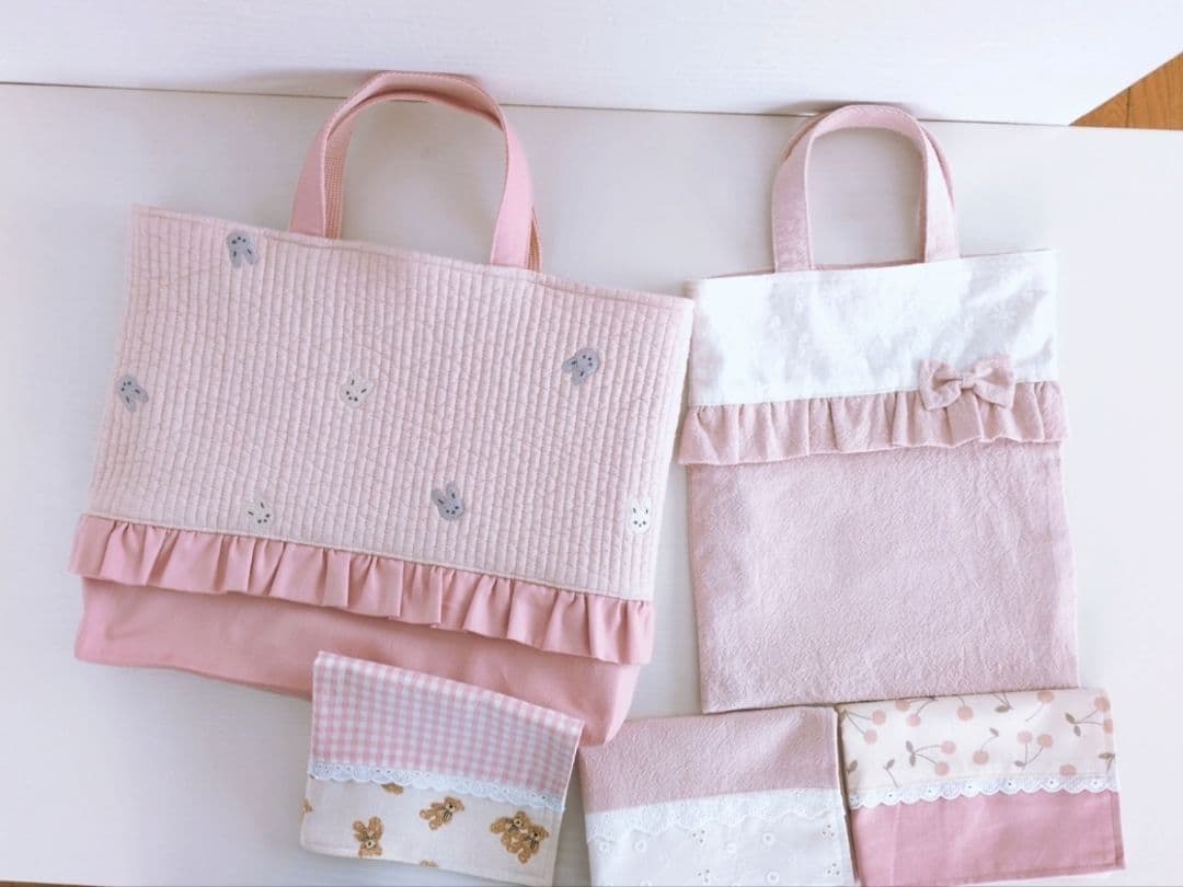 ハンドメイド　入園入学セット　レッスンバック　ランチマット　うさぎ刺繍ヌビ