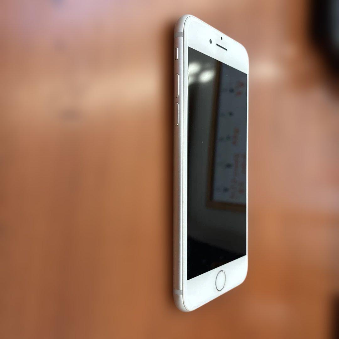 Apple iPhone 7 シルバー 本体 32GB