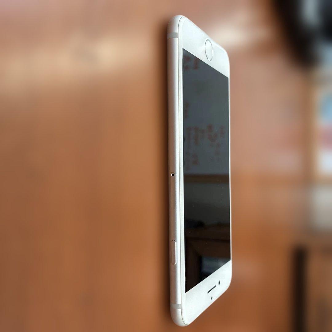 Apple iPhone 7 シルバー 本体 32GB