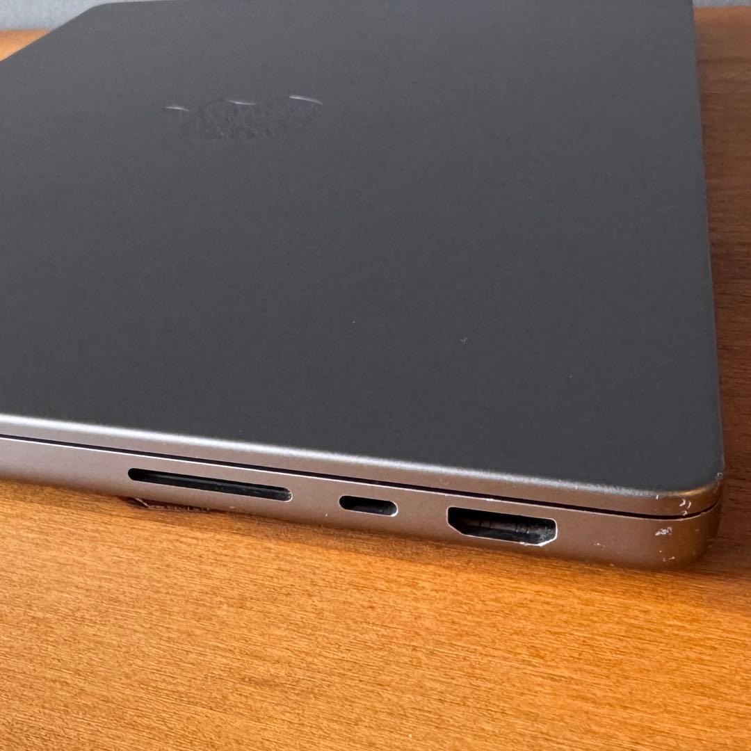 MacBook Pro14インチ2021M1pro32GB / SSD512GB