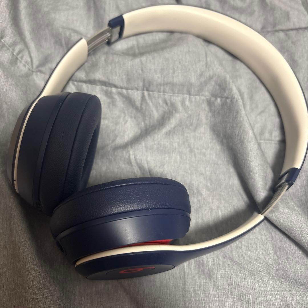 ネイビー ワイヤレスヘッドホン beats