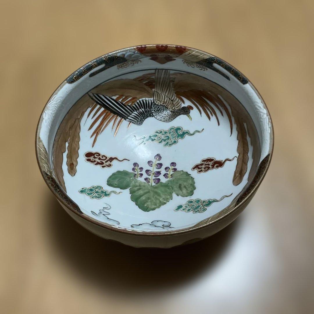 九谷、明治時代の手描きの鳳凰と祥瑞の磁器鉢、ニュウあり