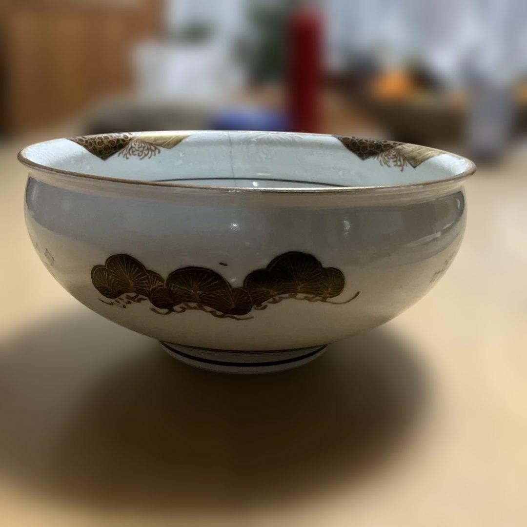 九谷、明治時代の手描きの鳳凰と祥瑞の磁器鉢、ニュウあり