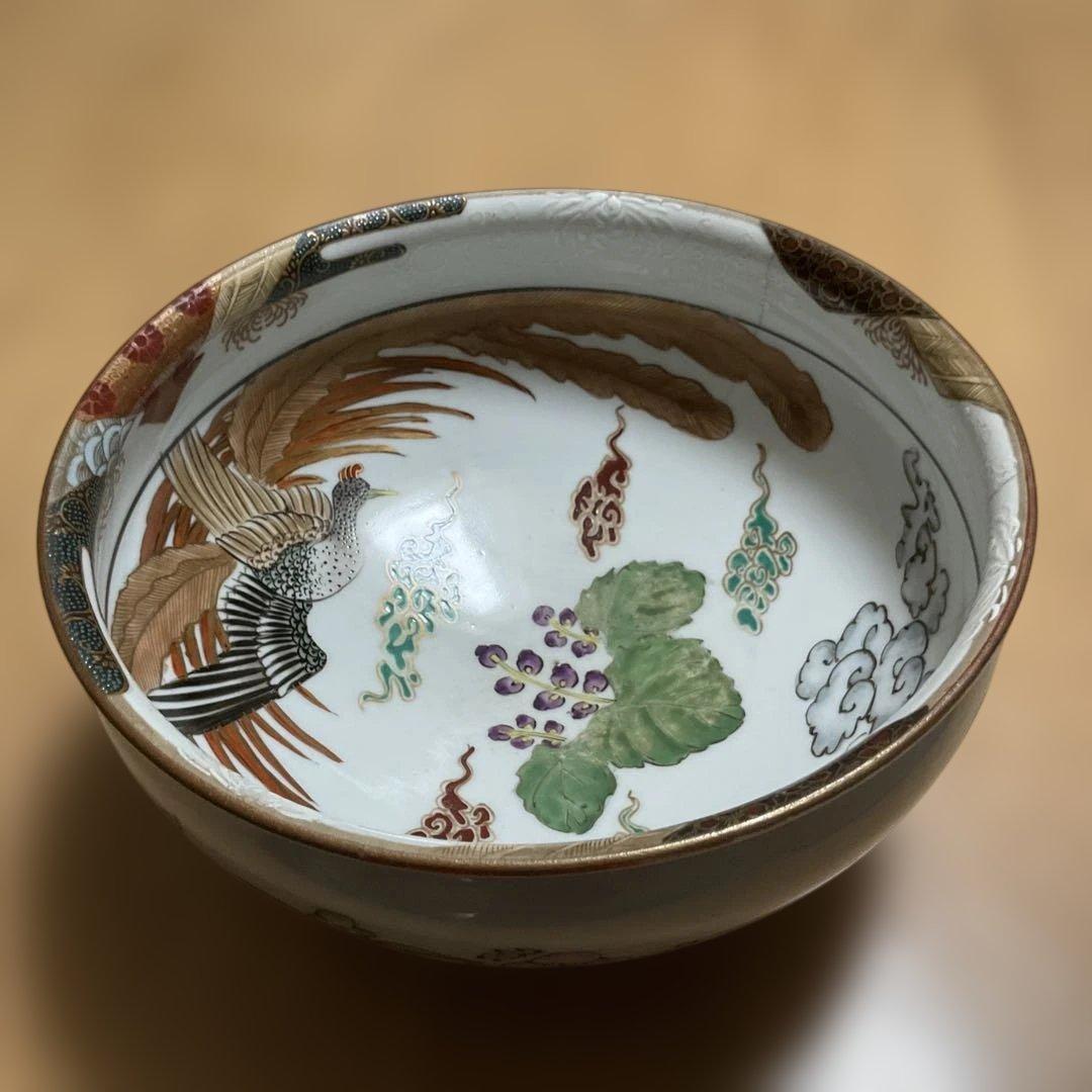 九谷、明治時代の手描きの鳳凰と祥瑞の磁器鉢、ニュウあり