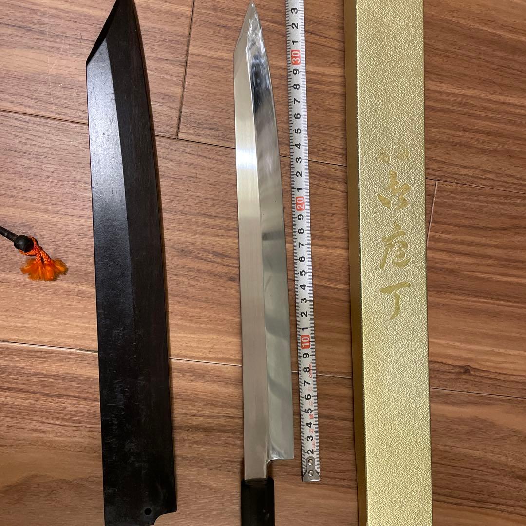 勘所本焼柳包丁　黒檀鞘外箱付き　尺一　330 m m