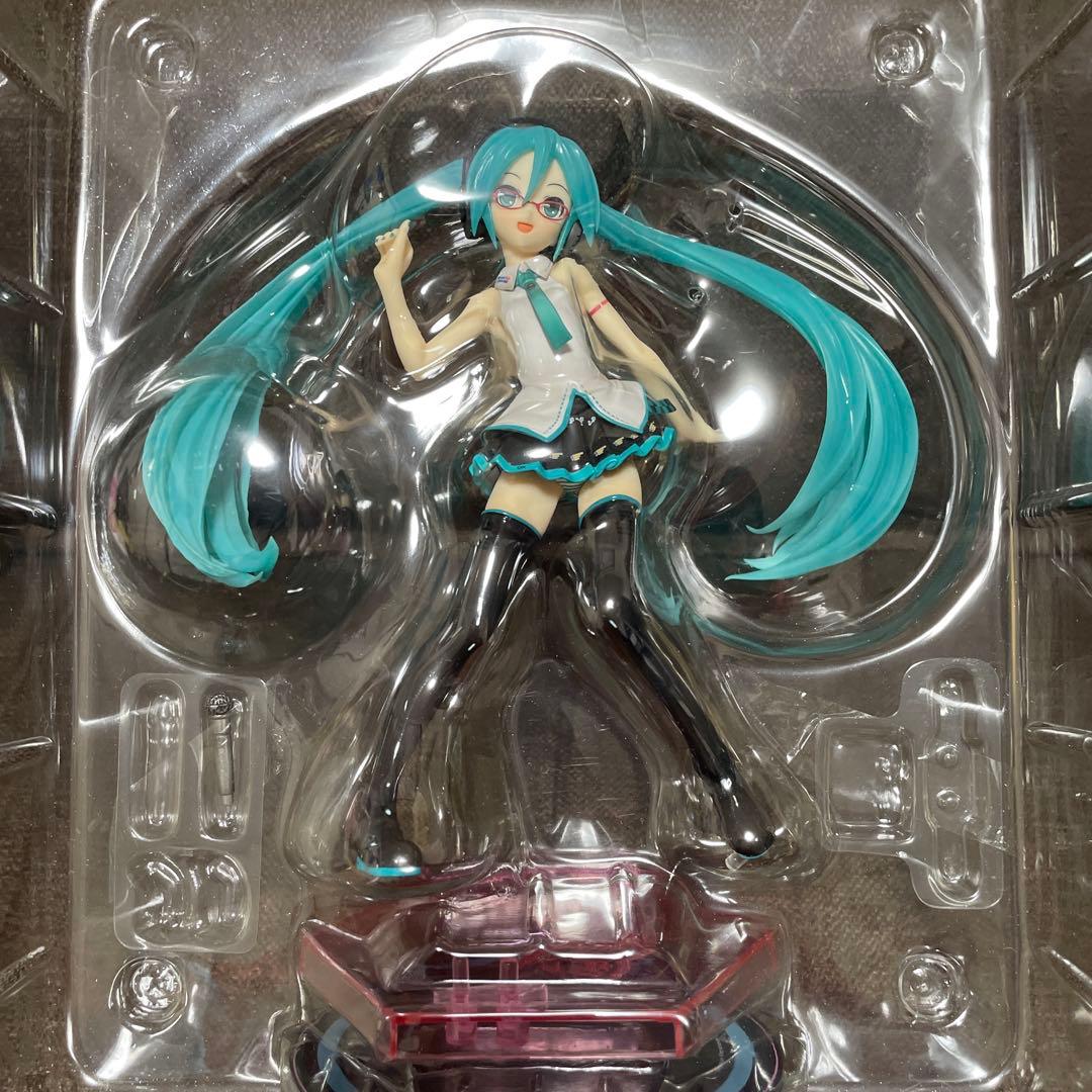 初音ミク　フィギュア