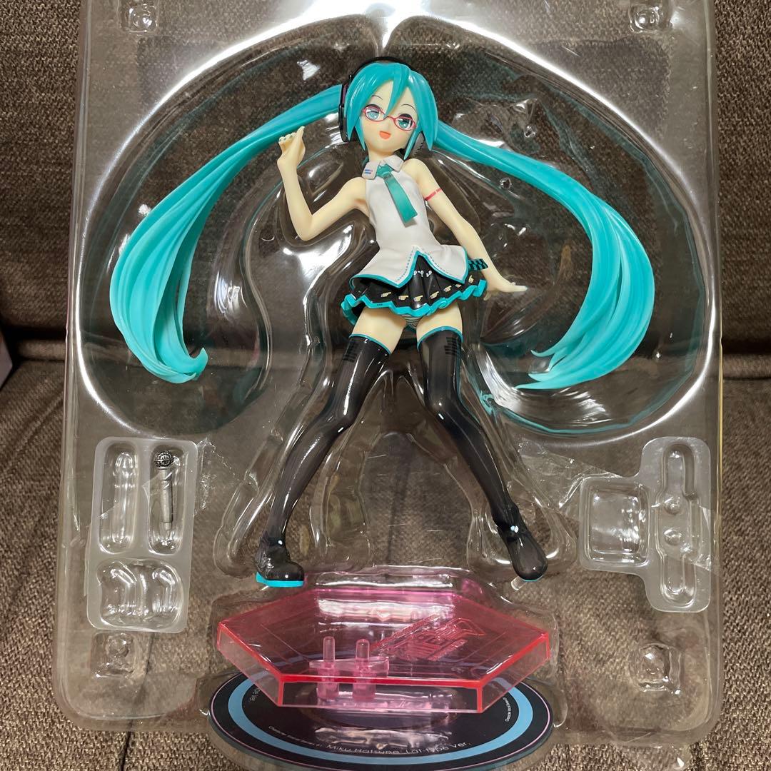 初音ミク　フィギュア