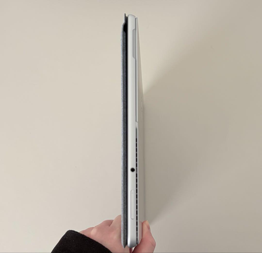 Surface Pro 8 16GB / 256GB 動作良好