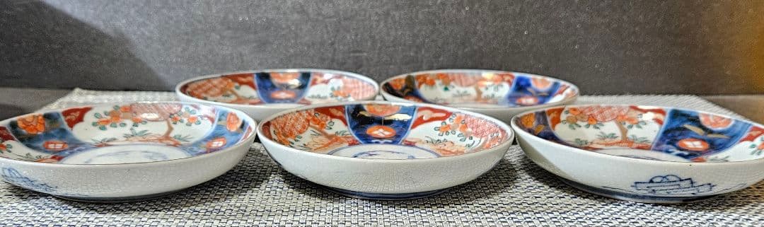 江戸末期〜明治時代　古伊万里　染錦　見込に松竹梅　花に七宝文様　小皿　豆皿　5客