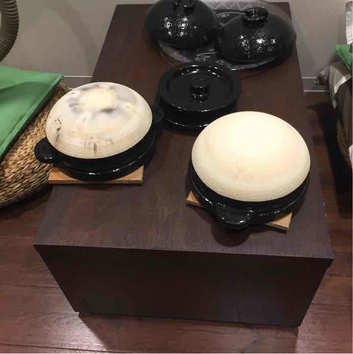 シンプルでオシャレな木の机４台