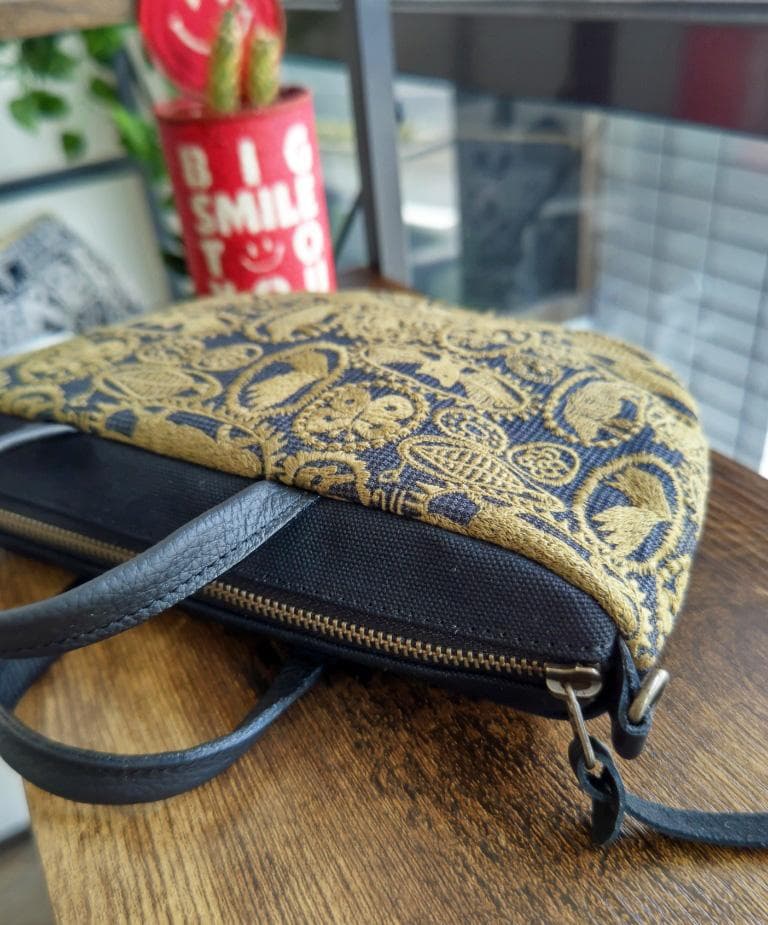 coco様 /jungle reliefジャングルレリーフチャコール/ミニラウ