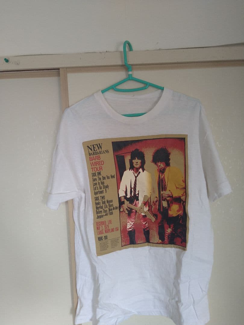 NEW BARBARIANS BARB WIRED TOUR Tシャツ