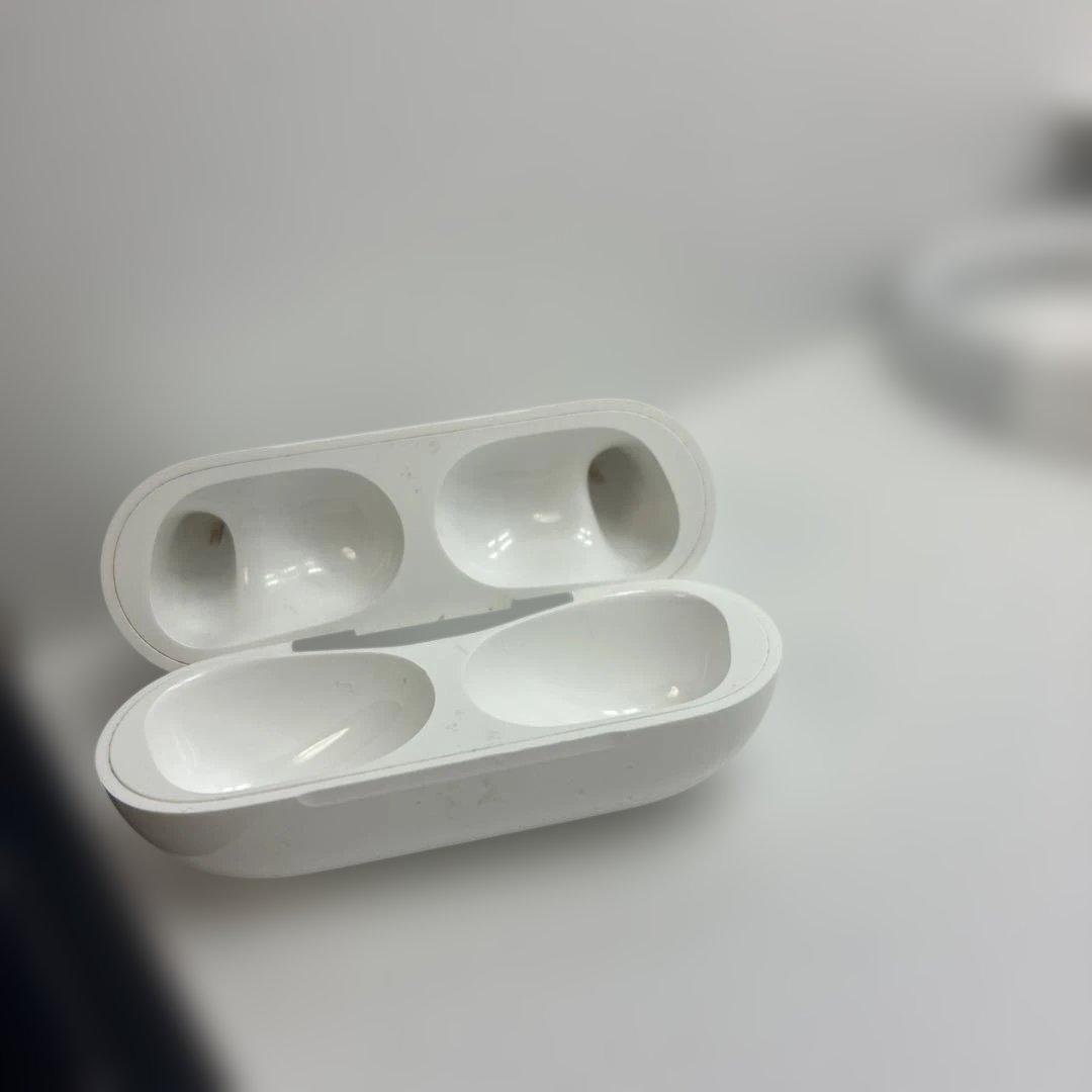 【一部難あり】　AirPods Pro（第2世代)　Lightningポート