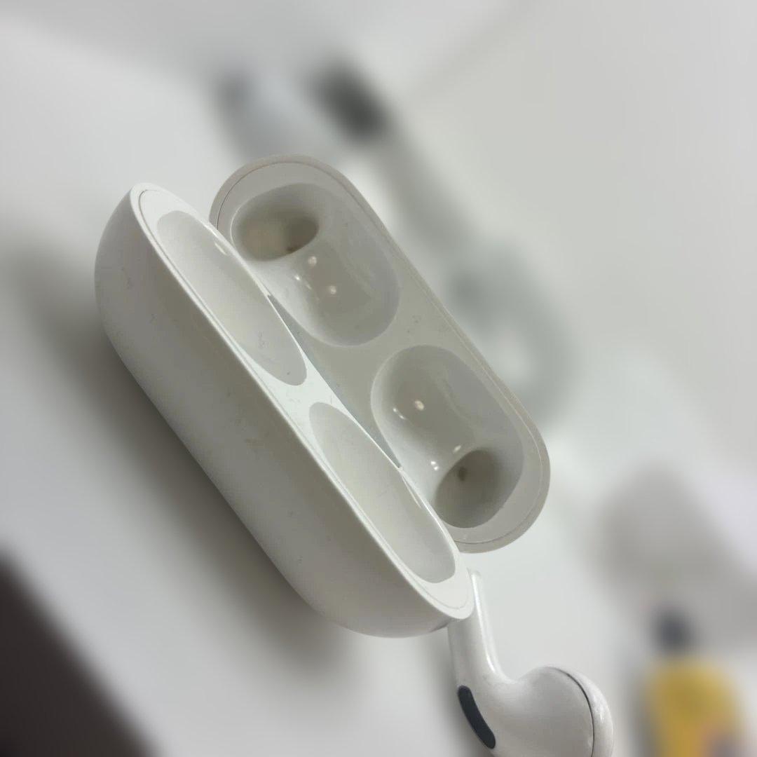 【一部難あり】　AirPods Pro（第2世代)　Lightningポート
