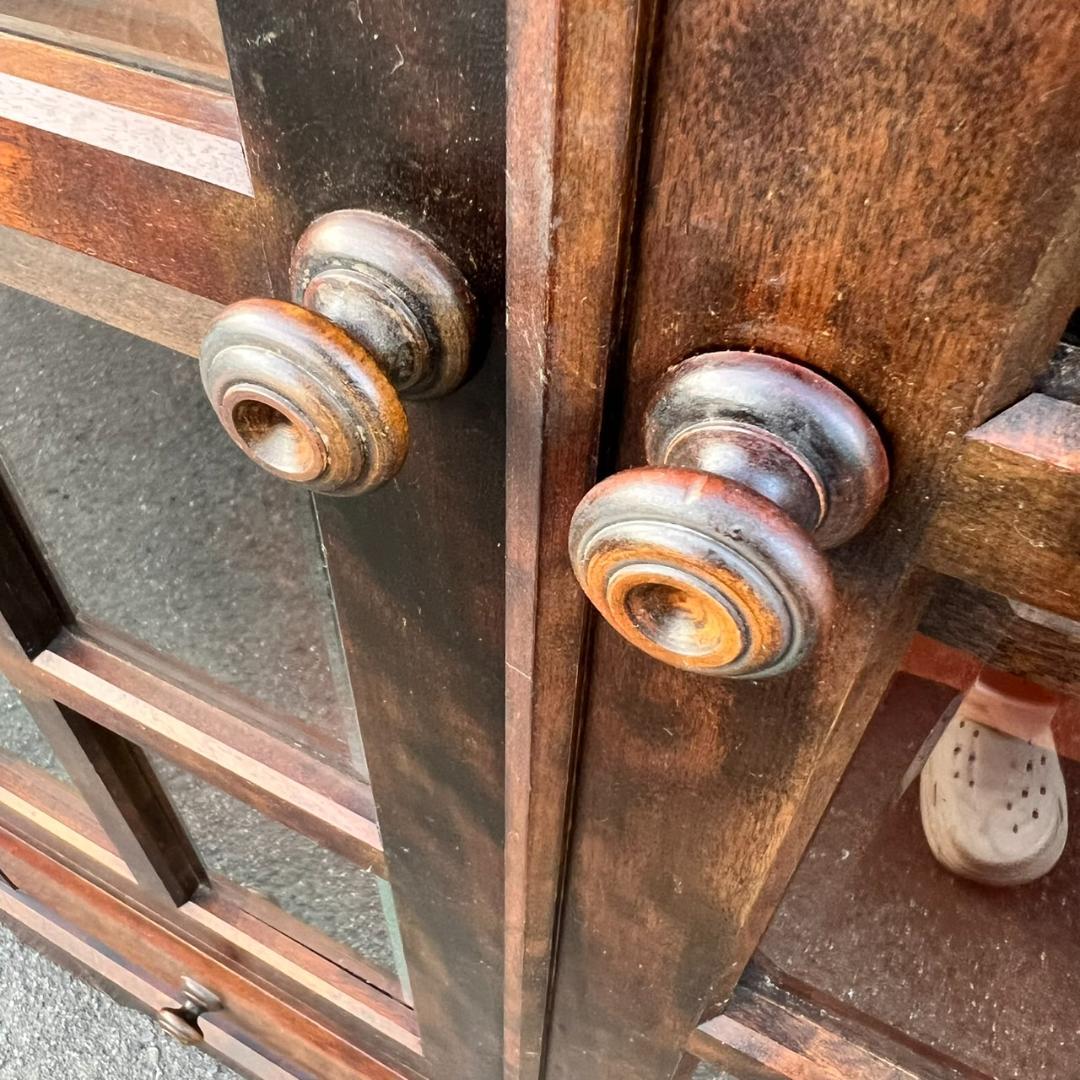 旧家より　北海道民芸家具　キャビネット　飾り棚　本棚　【たのメル便♪】