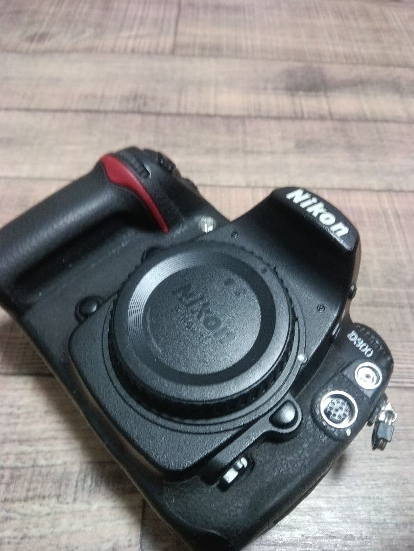 Nikon D700 人気再燃中　極美品　D300他おまけ多数