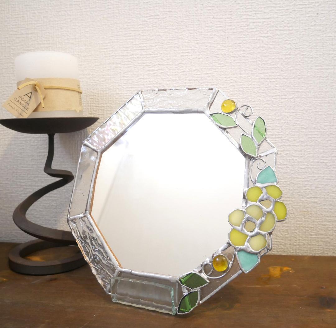 *:.。クリアベースの黄色い花の八角形の鏡　(20size）　ステンドグラス