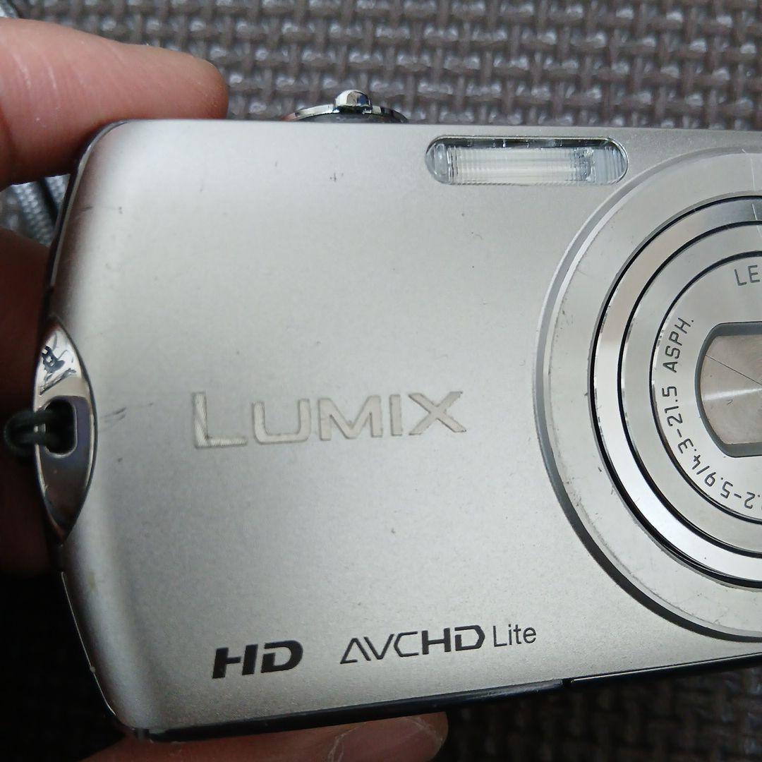 Panasonic LUMIX DMC-FX70 シルバー　コンパクトデジカメ