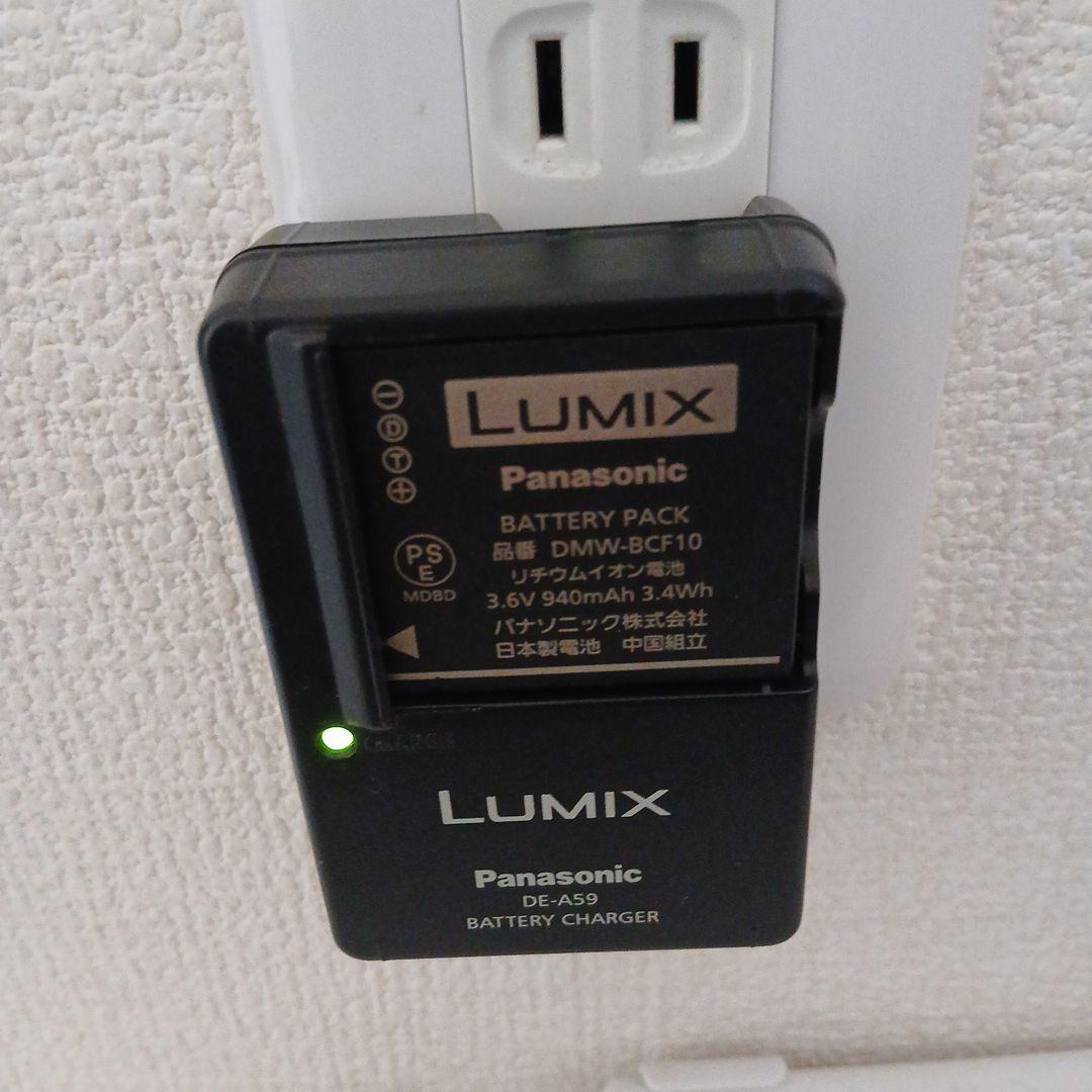 Panasonic LUMIX DMC-FX70 シルバー　コンパクトデジカメ