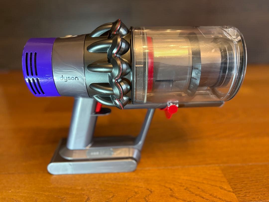 Dyson ダイソン　SV12 コードレスクリーナー