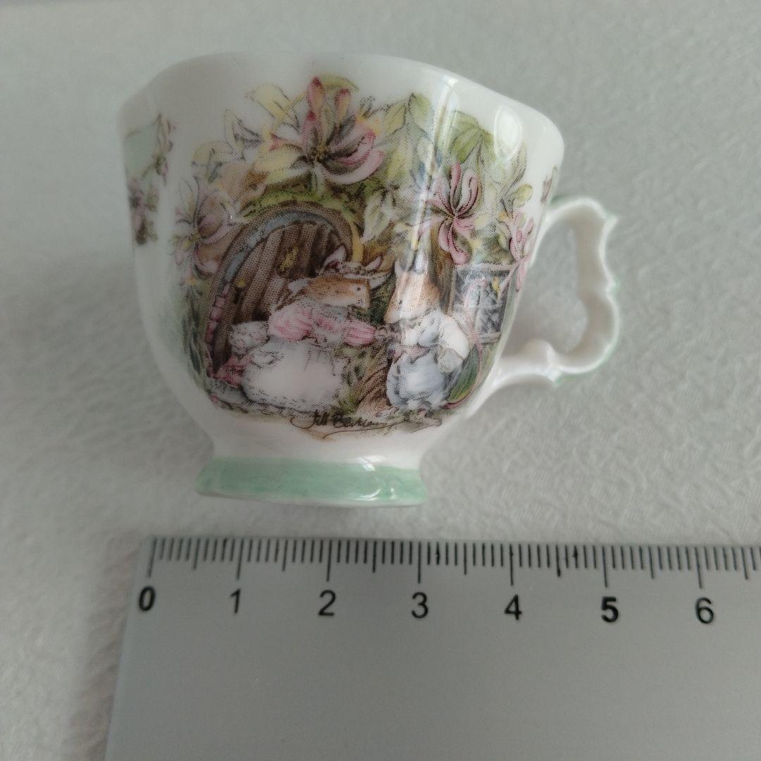 ブランベリーヘッジ　ミニチュア　カップ　ソーサー等　ブランブリーヘッジ