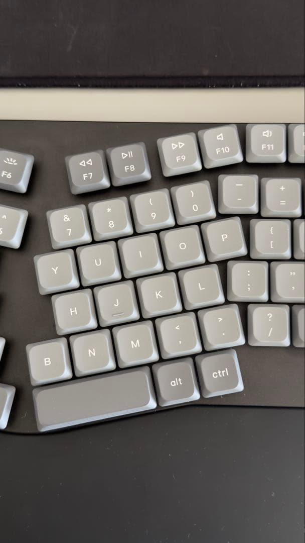 Keychron K15 Maxと専用リストレストのセット