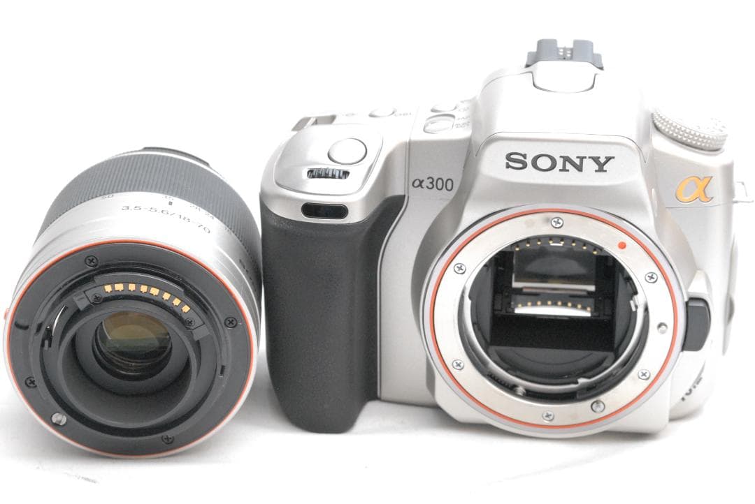 SONY α300/DT 3.5-5.6/18-70mm (良品）