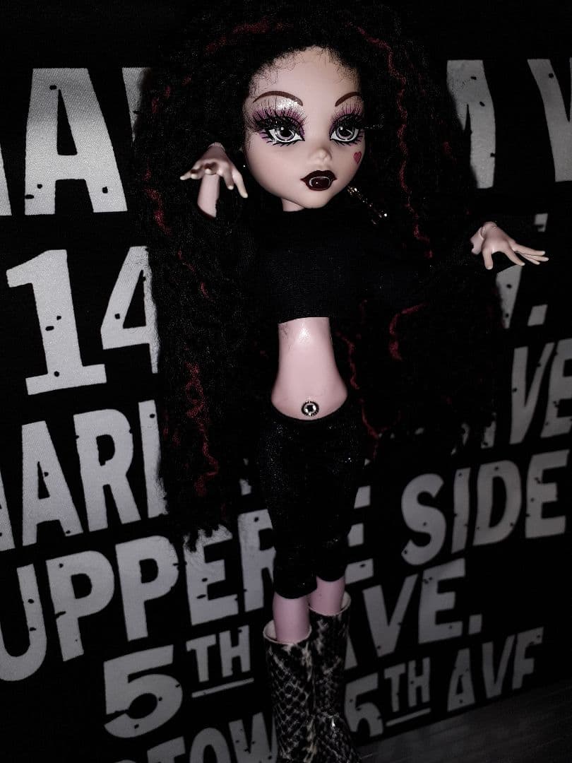 モンスターハイ( *´艸｀)ドラキュローラ