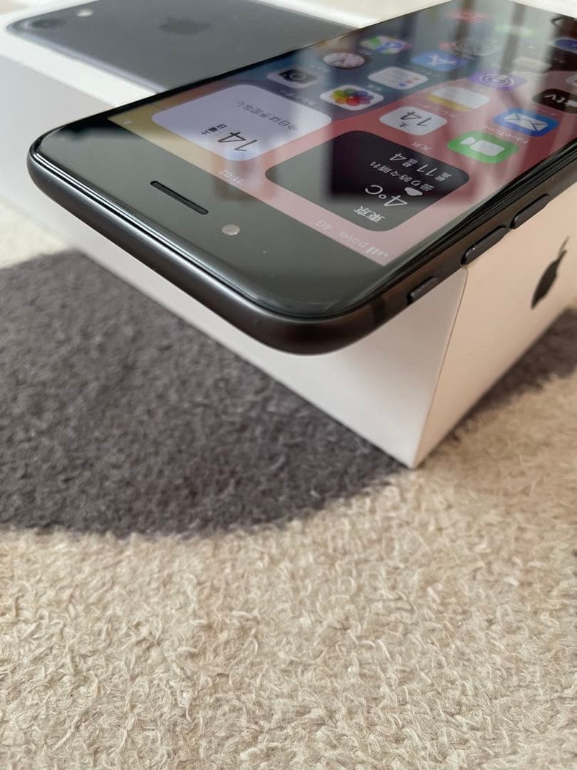 iPhone SE 第2世代 SIMフリー 64GB バッテリー100%非純正