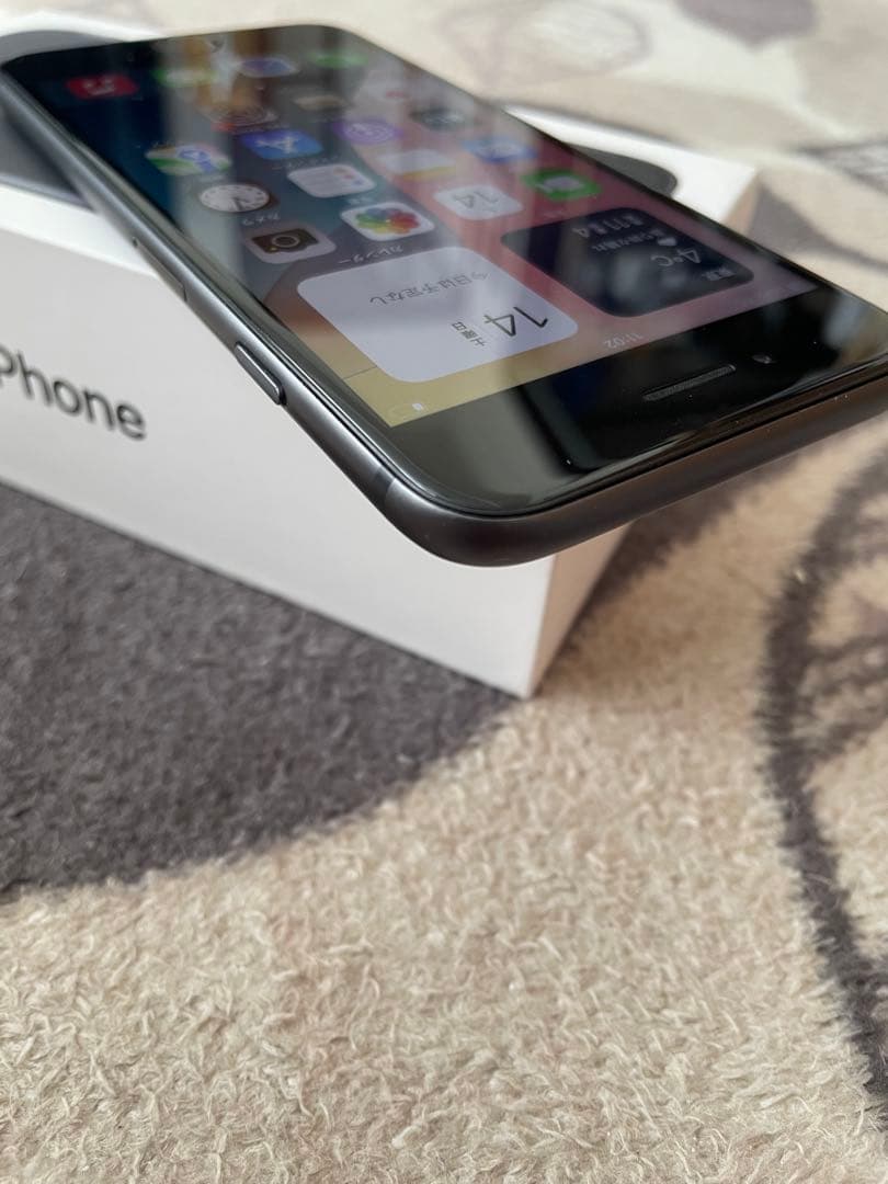 iPhone SE 第2世代 SIMフリー 64GB バッテリー100%非純正