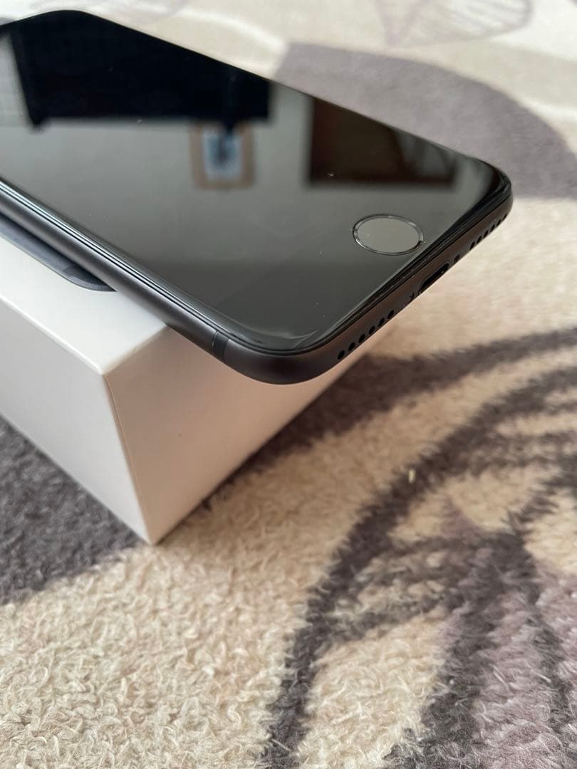 iPhone SE 第2世代 SIMフリー 64GB バッテリー100%非純正